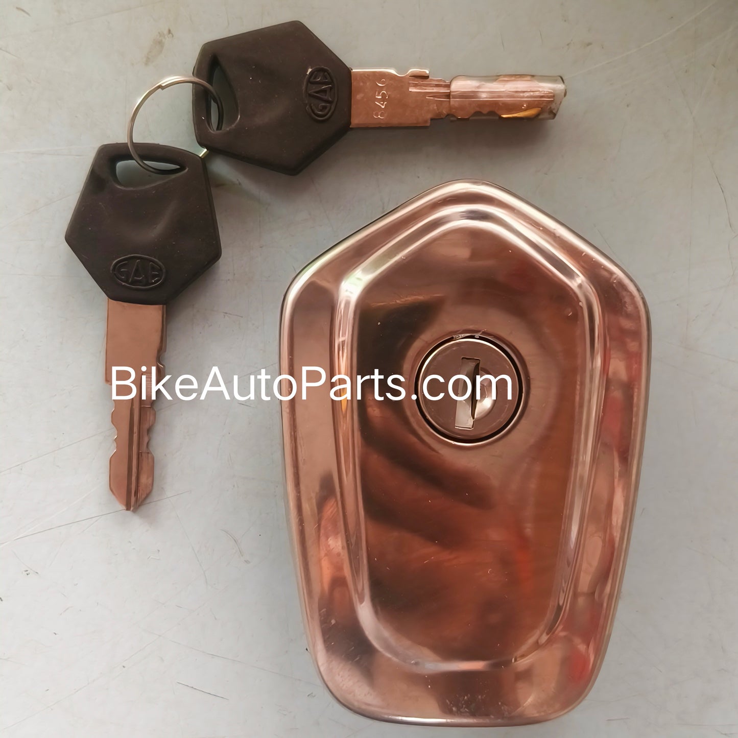 Yamaha R15 Petrol Tank Lock
